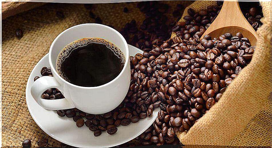 remove the smell of dampness with coffee beans