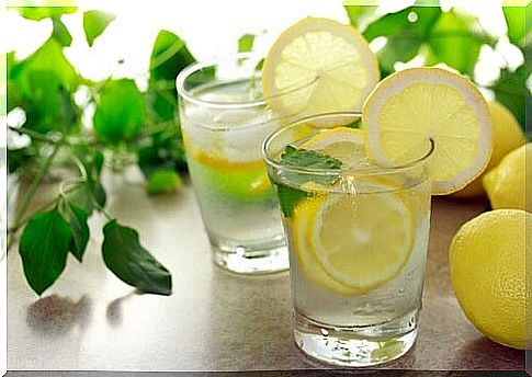 Lemon water to reduce cellulite