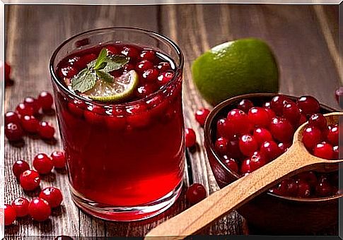 Detoxify your kidneys and bladder with cranberry juice.