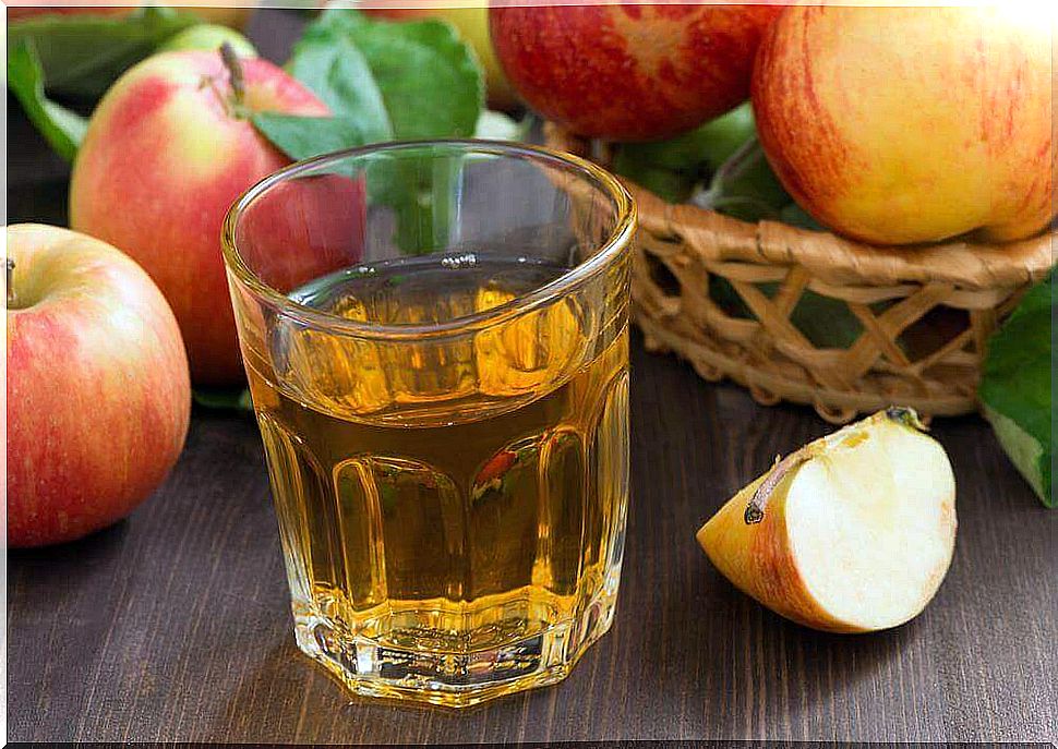 apple cider vinegar to control heavy periods