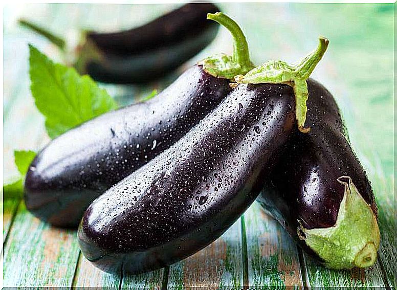 Eggplants are one of the 12 best foods to unclog arteries