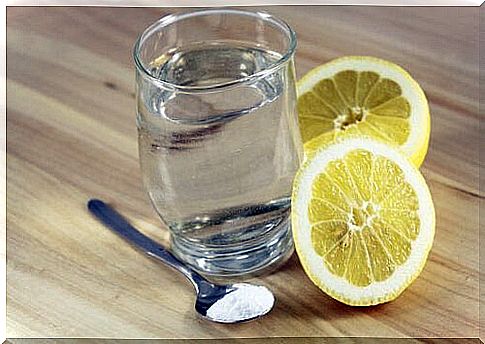 the mixture of lukewarm water, lemon and sodium bicarbonate is one of the best natural antacids